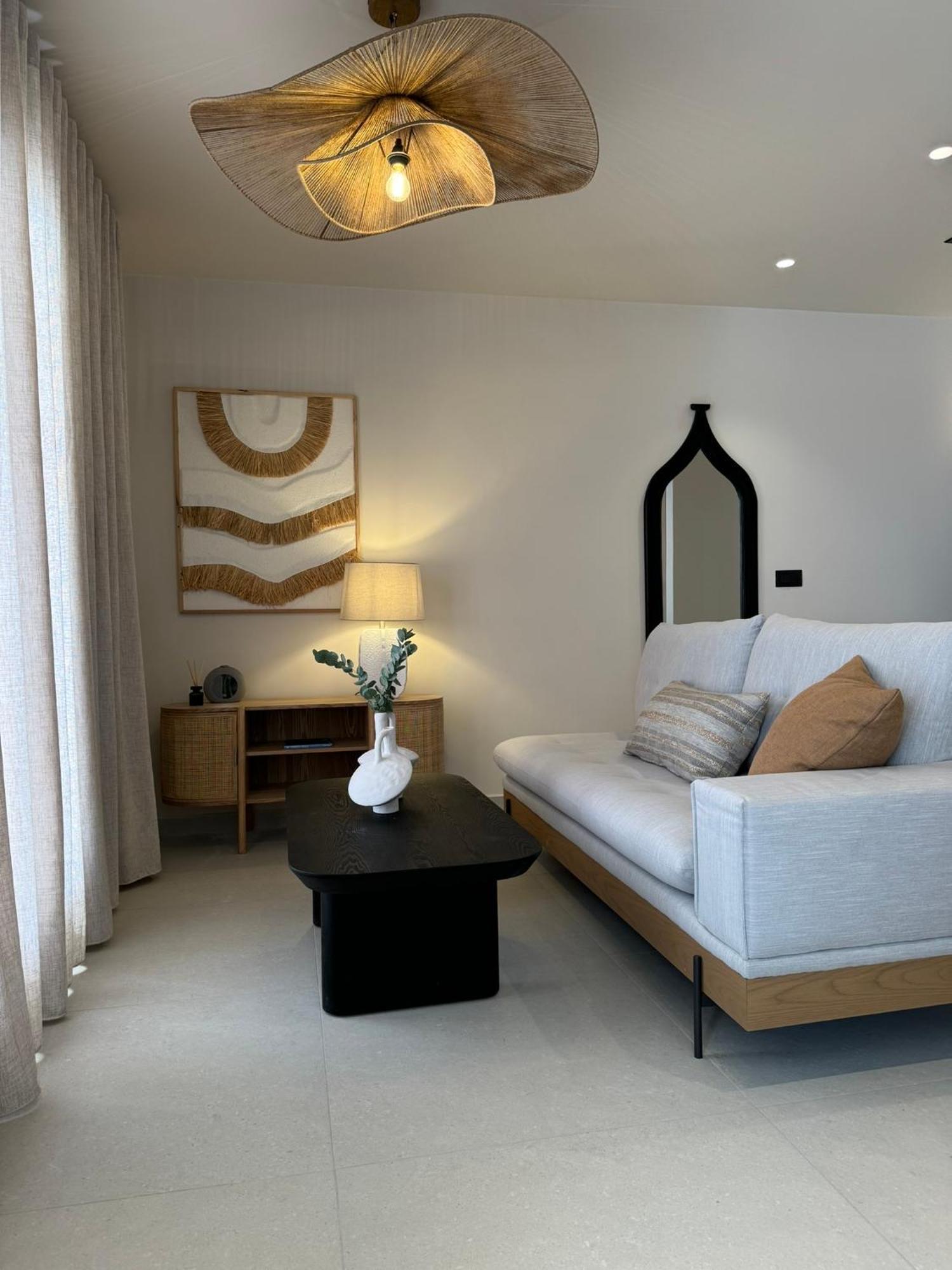 Morfes Luxury Suites By Caldera Houses ฟิรอสเตฟานี ภายนอก รูปภาพ