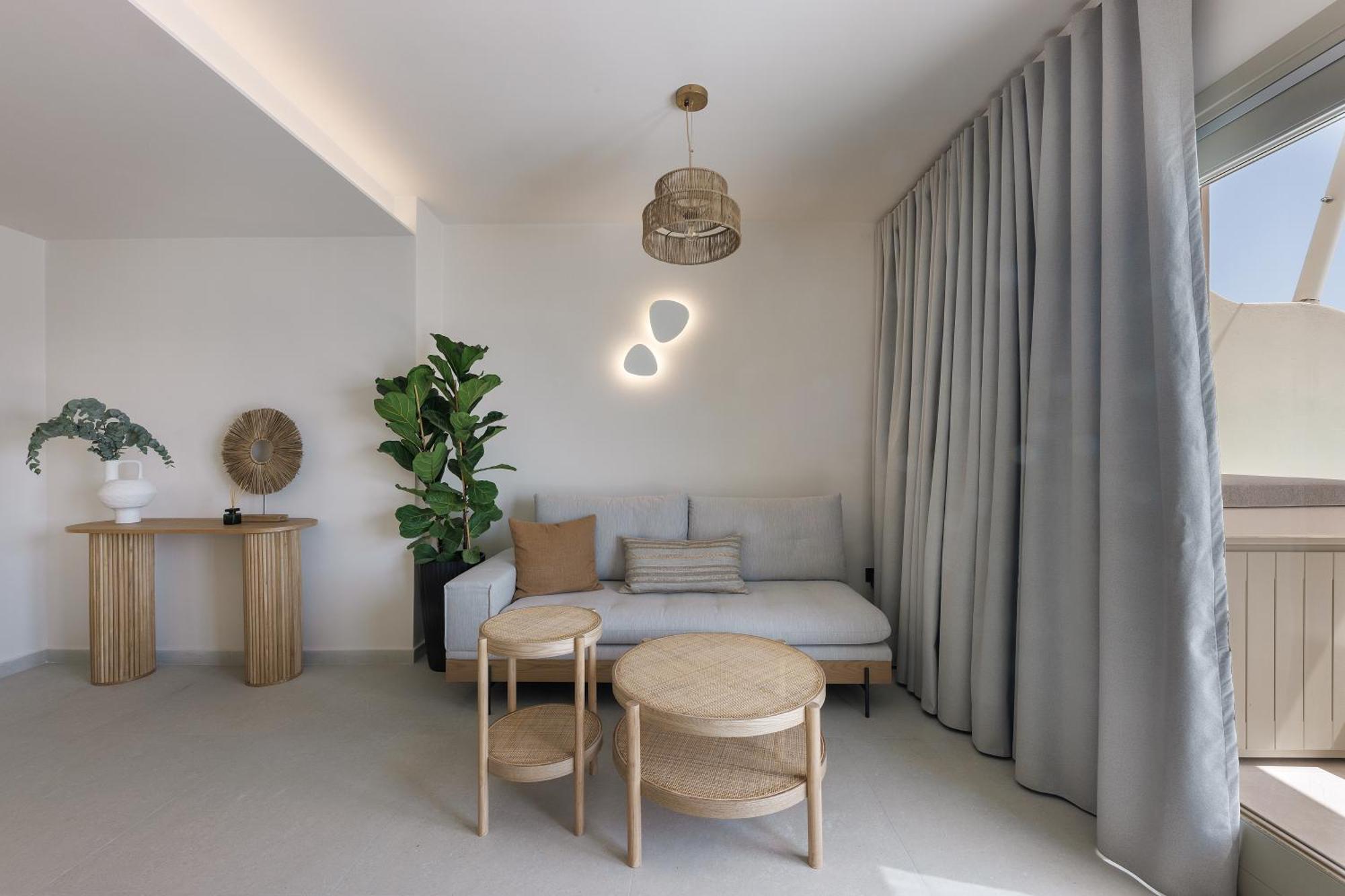 Morfes Luxury Suites By Caldera Houses ฟิรอสเตฟานี ภายนอก รูปภาพ
