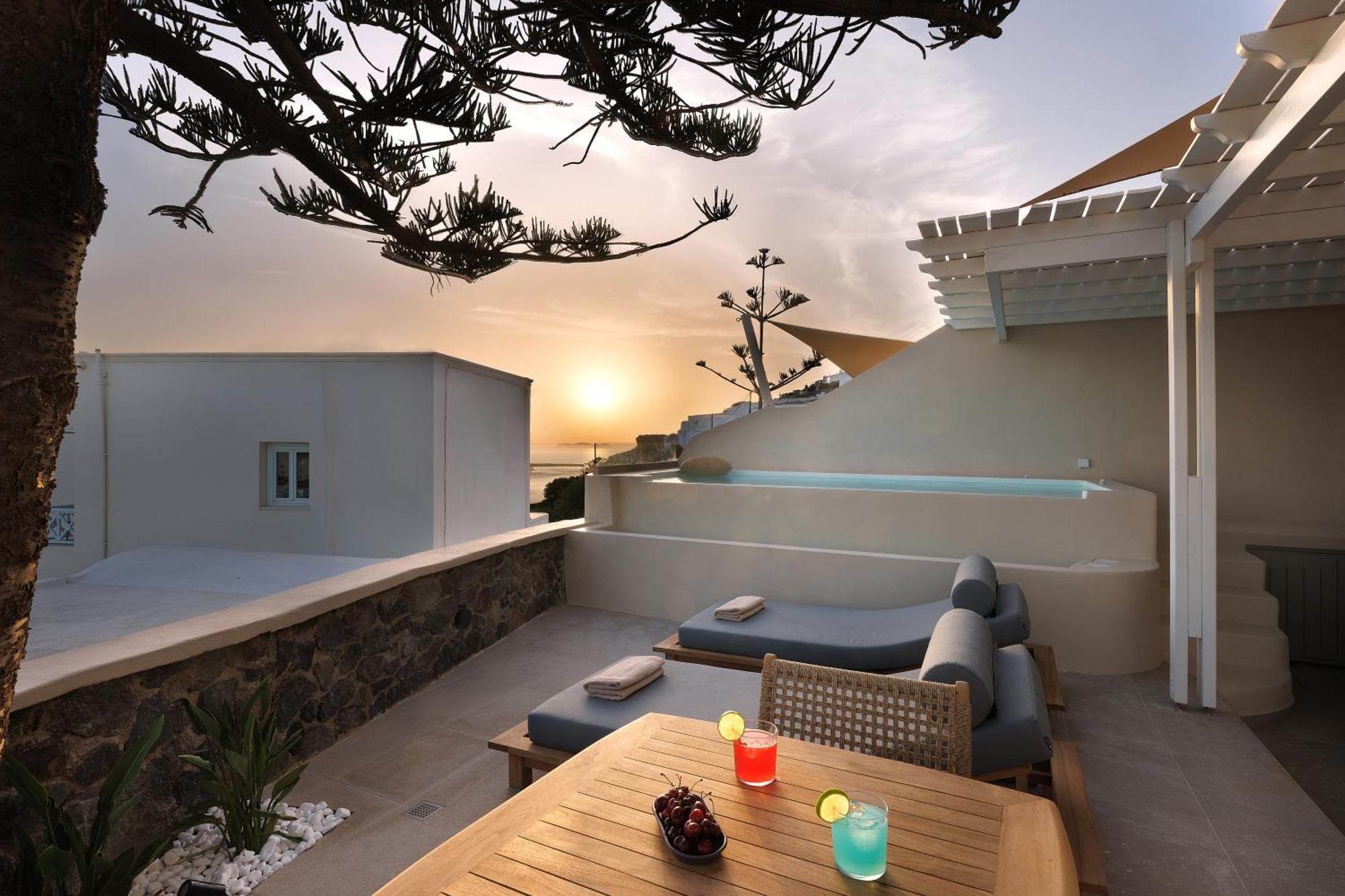 Morfes Luxury Suites By Caldera Houses ฟิรอสเตฟานี ภายนอก รูปภาพ